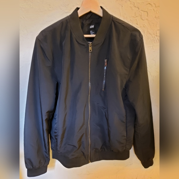 H&M Nylon Windbreaker Jacket - Picture 3 of 7